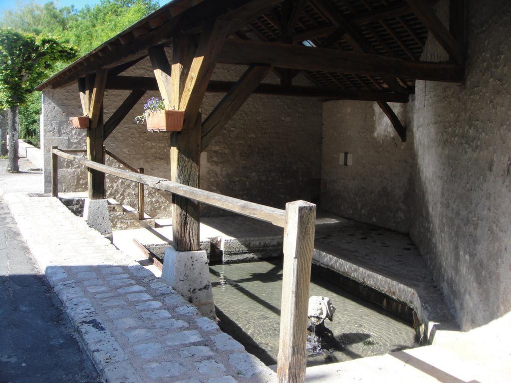 Les Gites Des Chateaux Vallières-les-Grandes Habitación foto